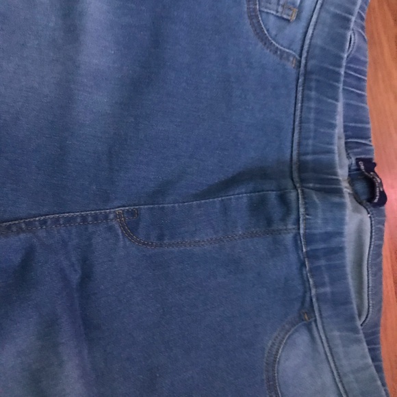 Soft and stretchy plus size skinny jeans - Picture 3 of 4